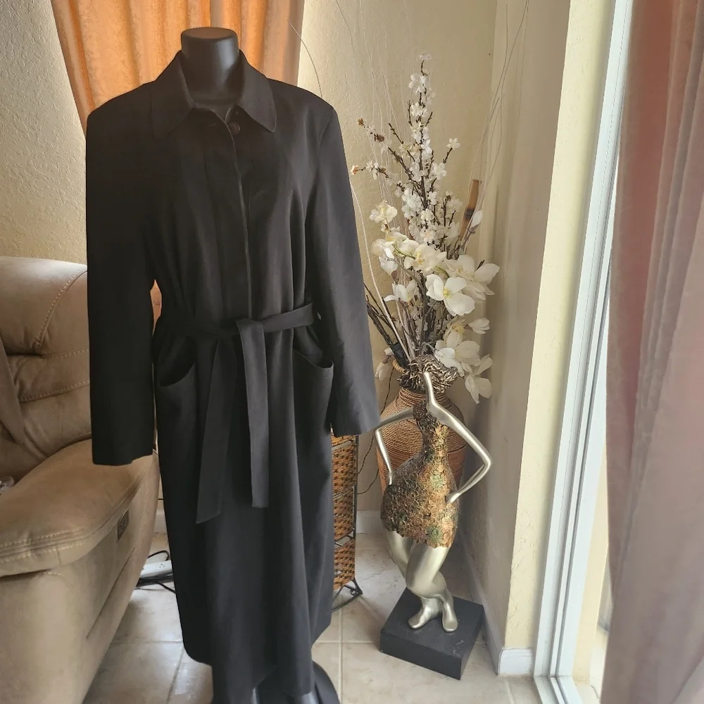 Gallery coat size 10